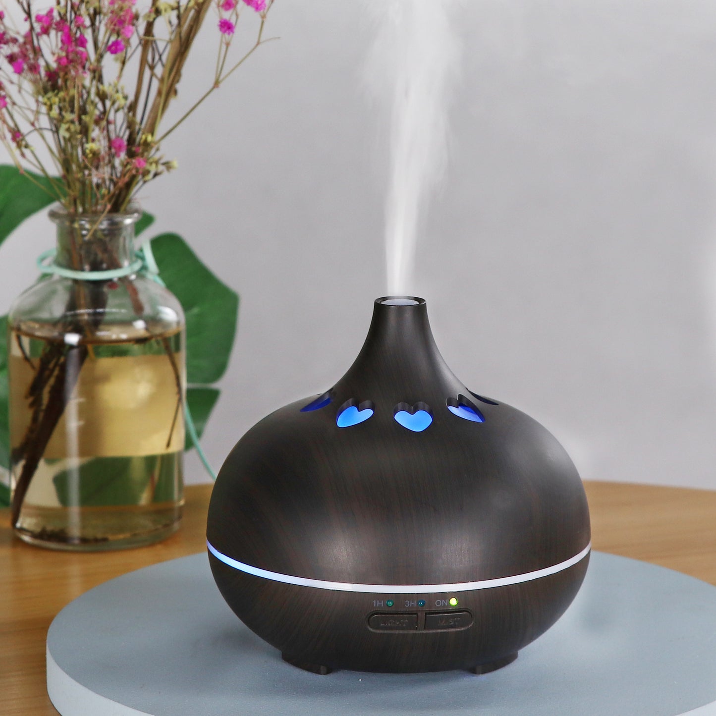 Hollow love wood grain aroma diffuser
